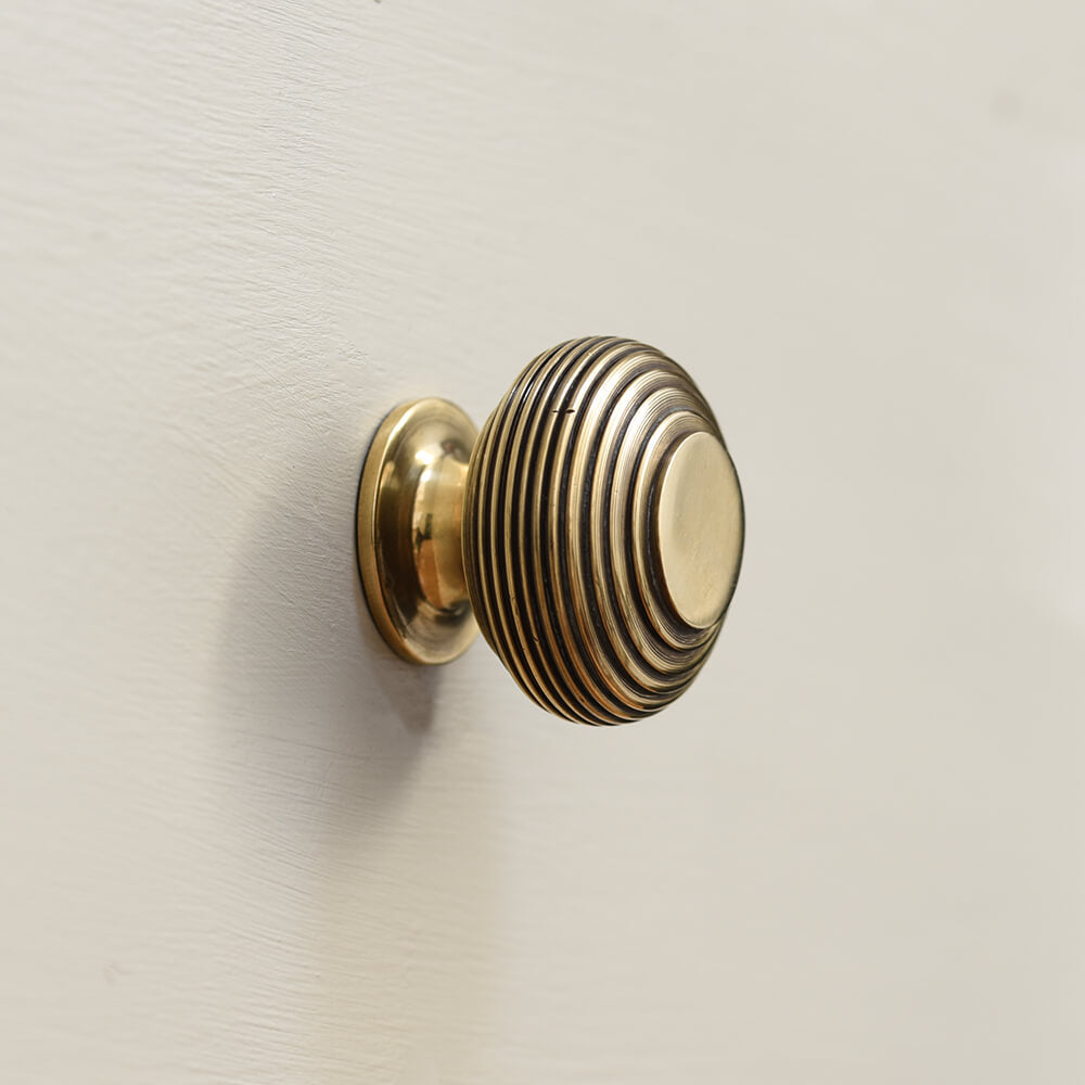 Beehive Cupboard or Drawer Knob in Distressed Gold, Antique Brass