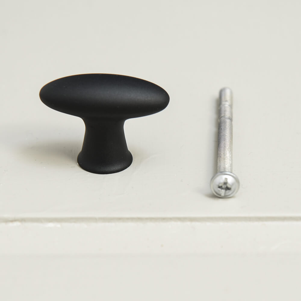 Black knob along size fixing bolt